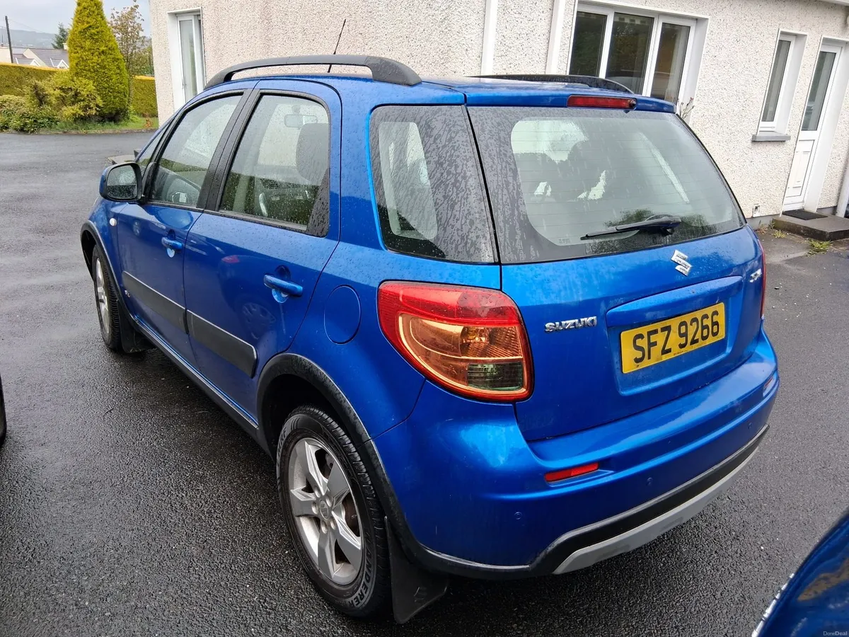Suzuki SX4 2010 - Image 2