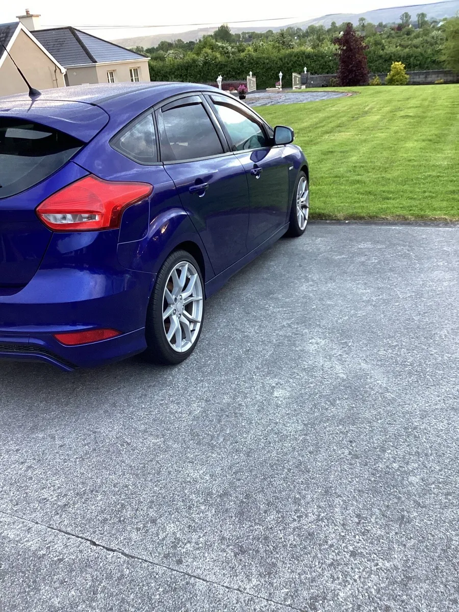 Car - Image 4