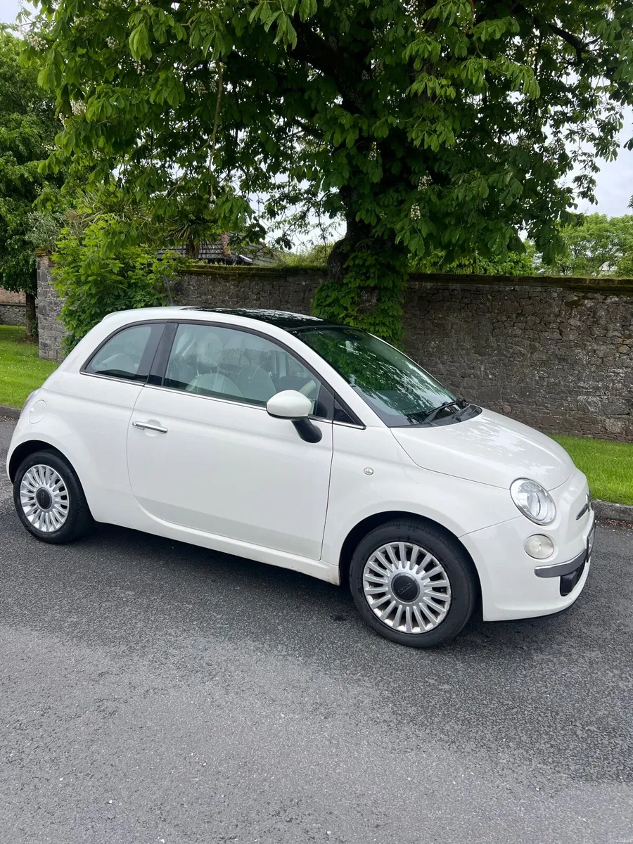 2013 Fiat 500 Lounge // New NCT // Panoramic Roof - Image 2
