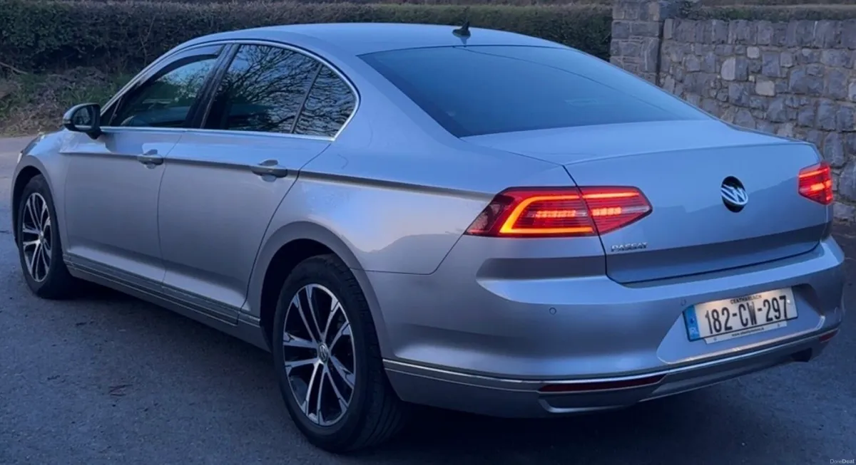 Volkswagen Passat - Image 5