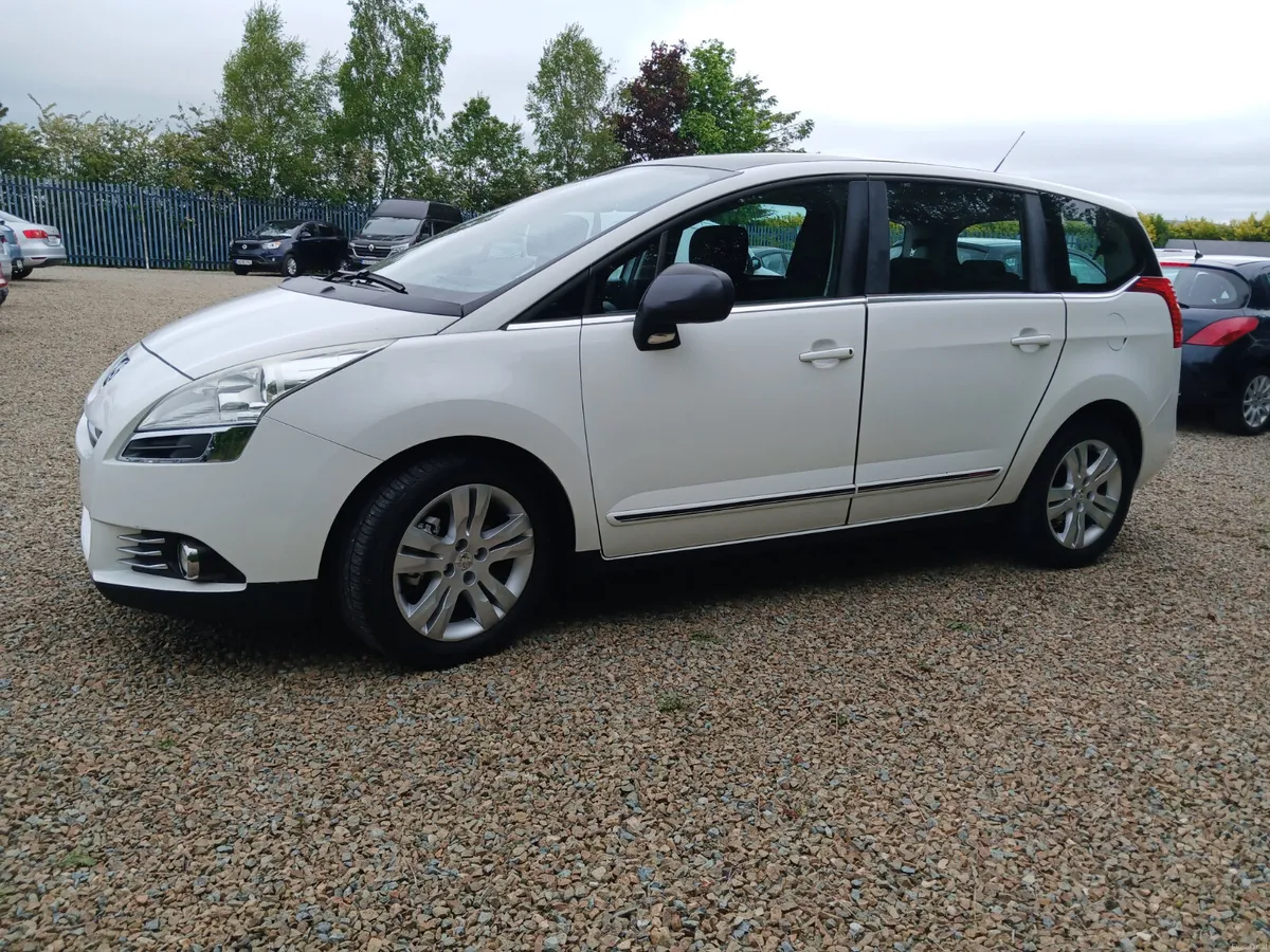 High Spec Automatic  Peugeot 5008 2015 - Image 2