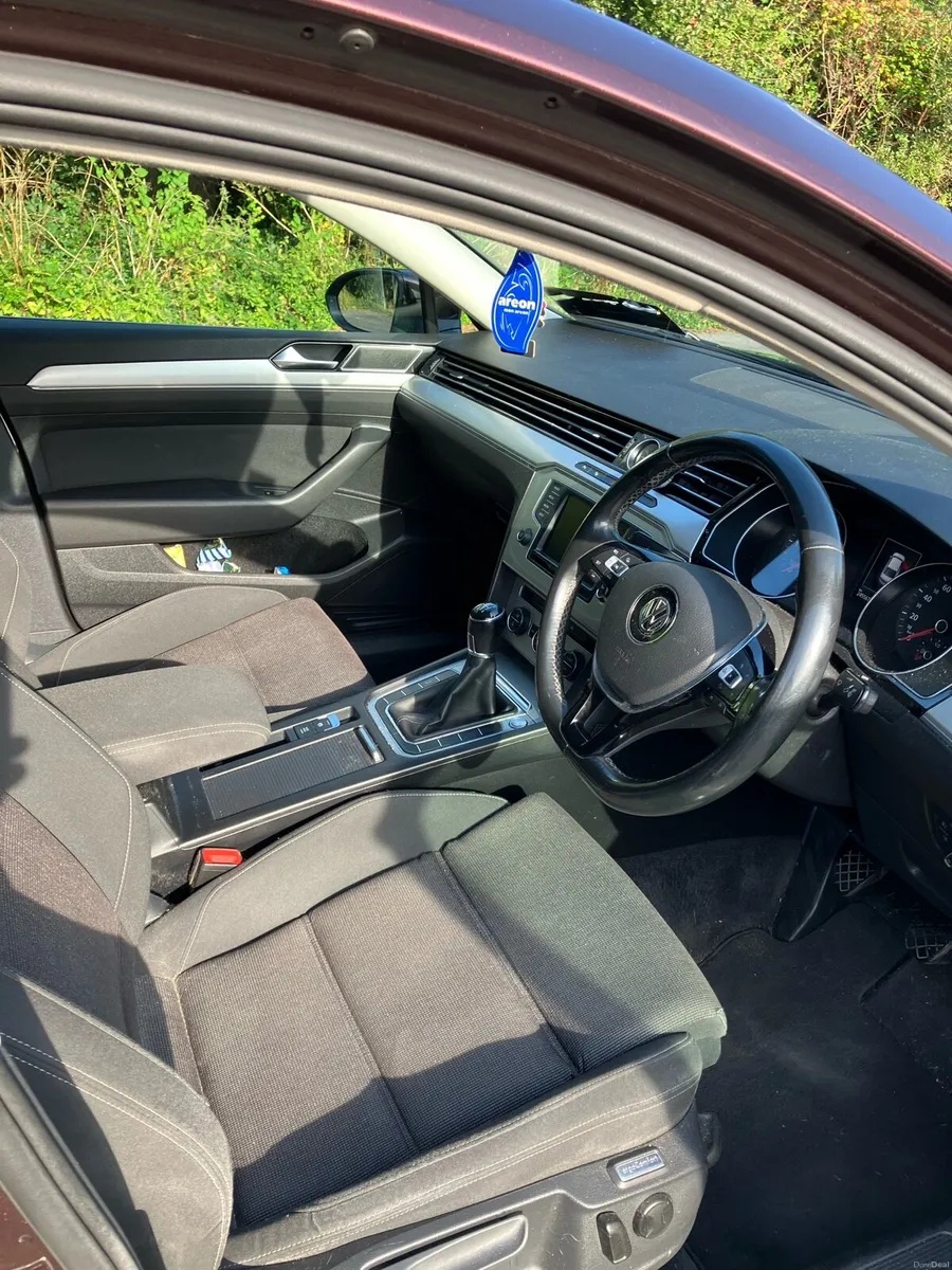 VW Passat 2017 - Image 3