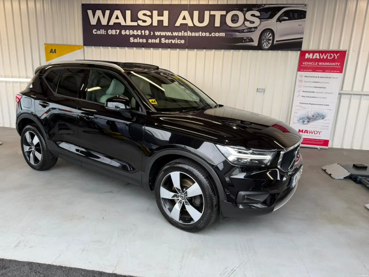 Volvo XC40 D4 AWD MOMENTUM PRO 5DR A AUTO - Image 3