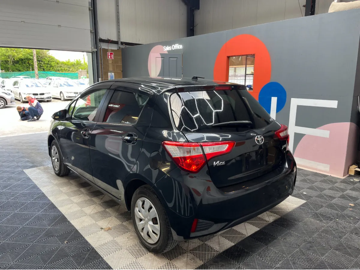 Toyota Vitz €8950 2017 TOYOTA VITZ JAWELA 1.0 AUTO - Image 4