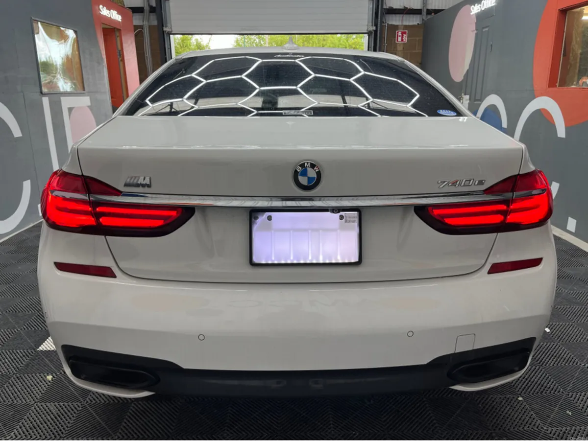 BMW 7-Series 2017 BMW 740E IPERFORMANCE M-SPORT 2. - Image 3