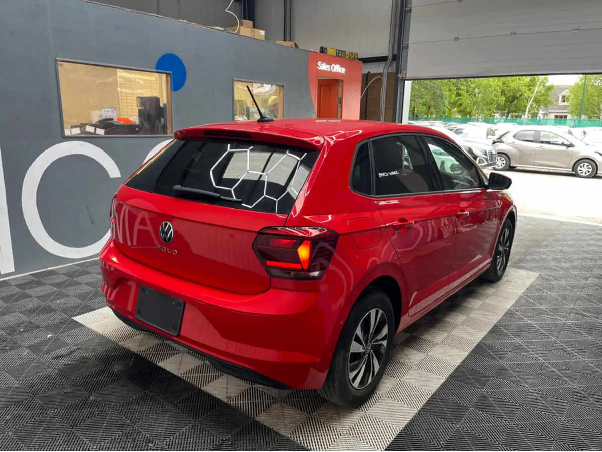 Volkswagen Polo 2021 VOLKSWAGEN POLO TSI COMFORT L - Image 2
