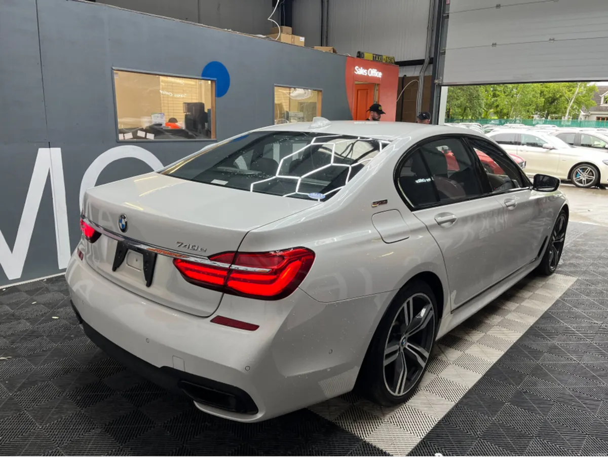 BMW 7-Series 2016 BMW 740E 2.0 AUTOMATIC / CRUISE - Image 2