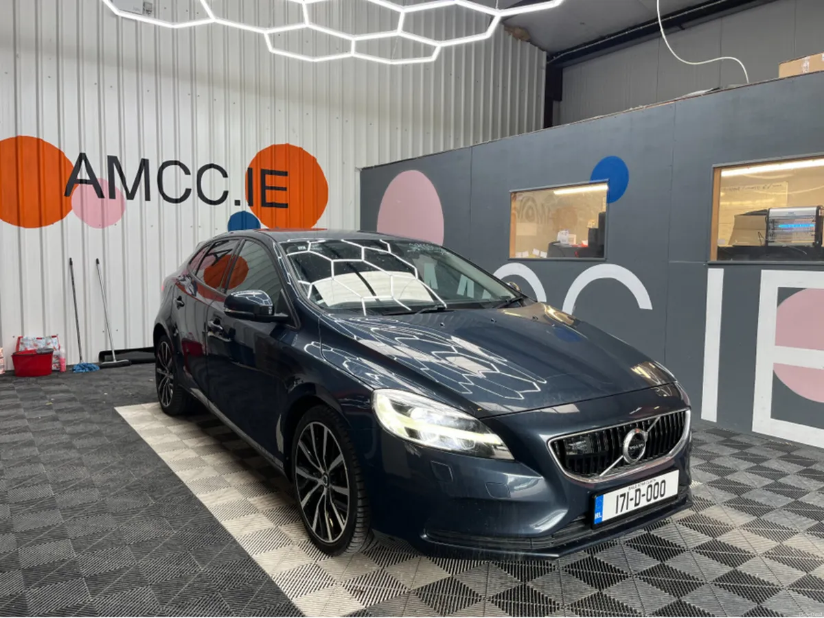 Volvo V40 €14950 2017 VOLVO V40 2.0 AUTOMATIC / CR - Image 1