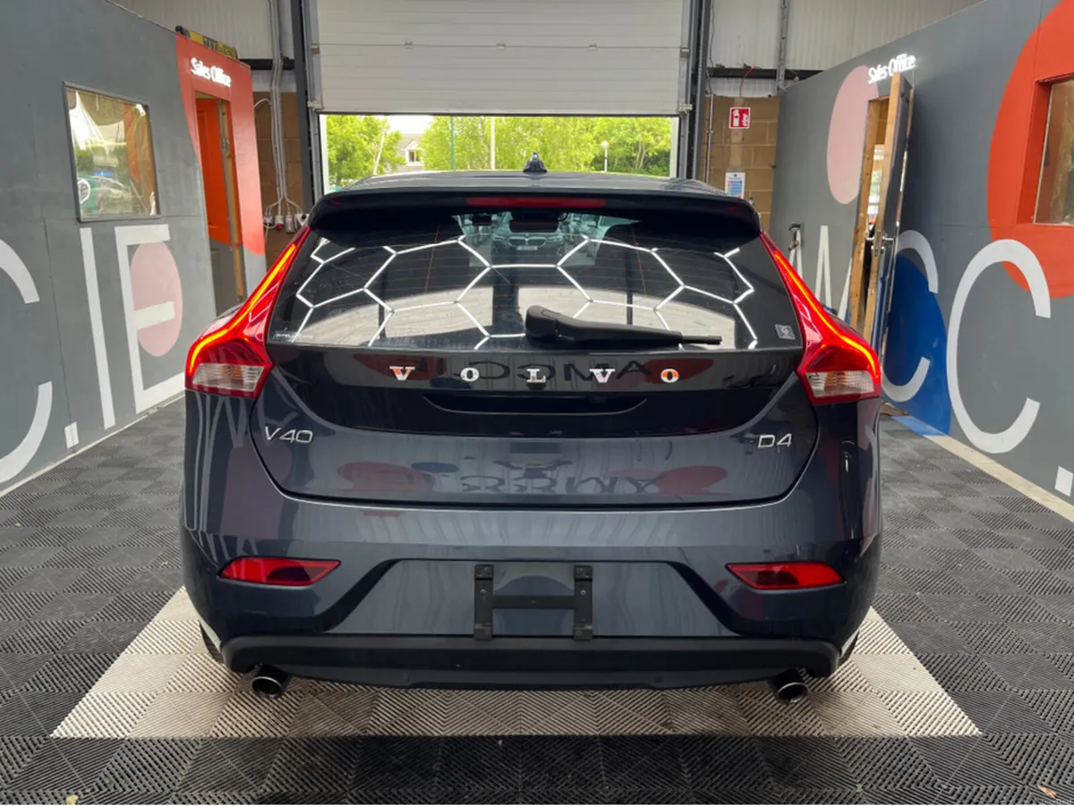 Volvo V40 €14950 2017 VOLVO V40 2.0 AUTOMATIC / CR - Image 3