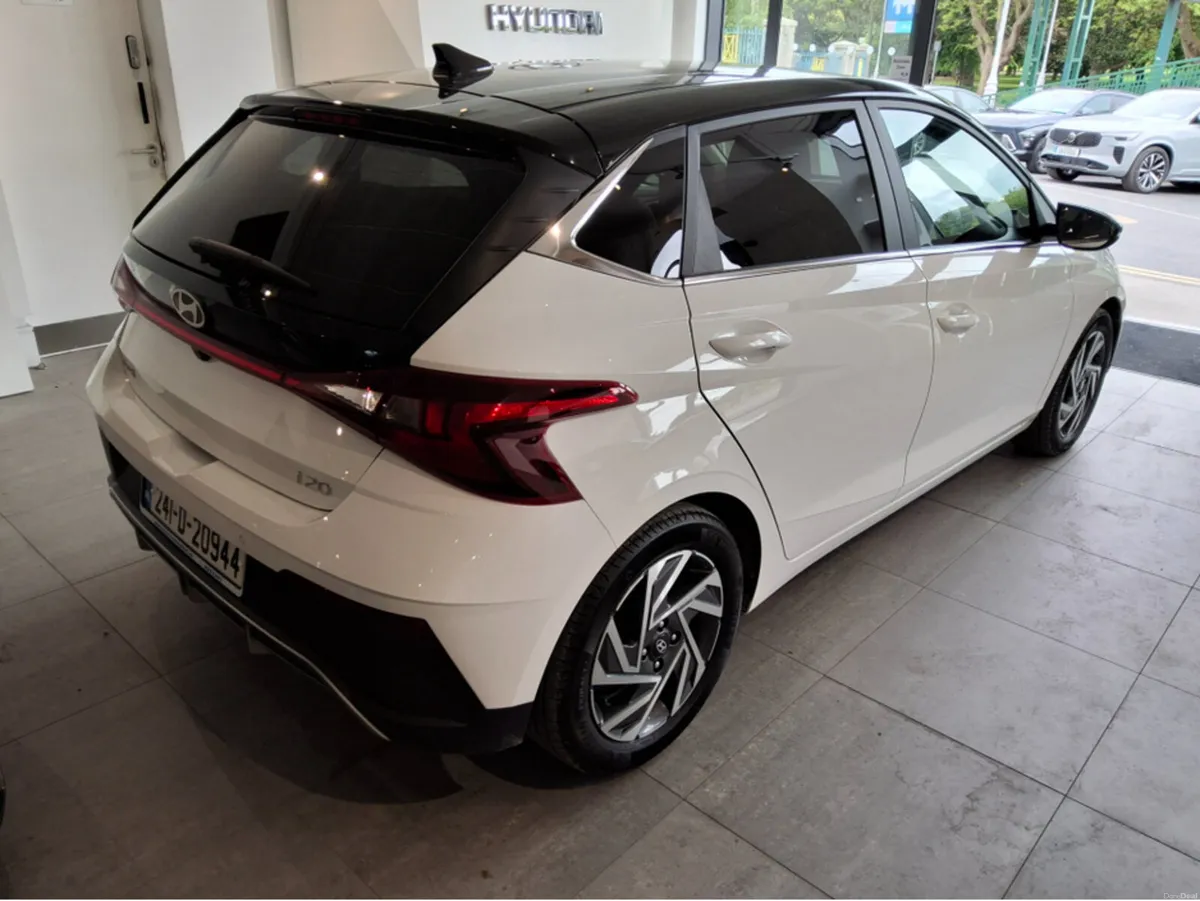 Hyundai i20 DELUXE PLUS - Warranty & AA 2029 - - Image 2