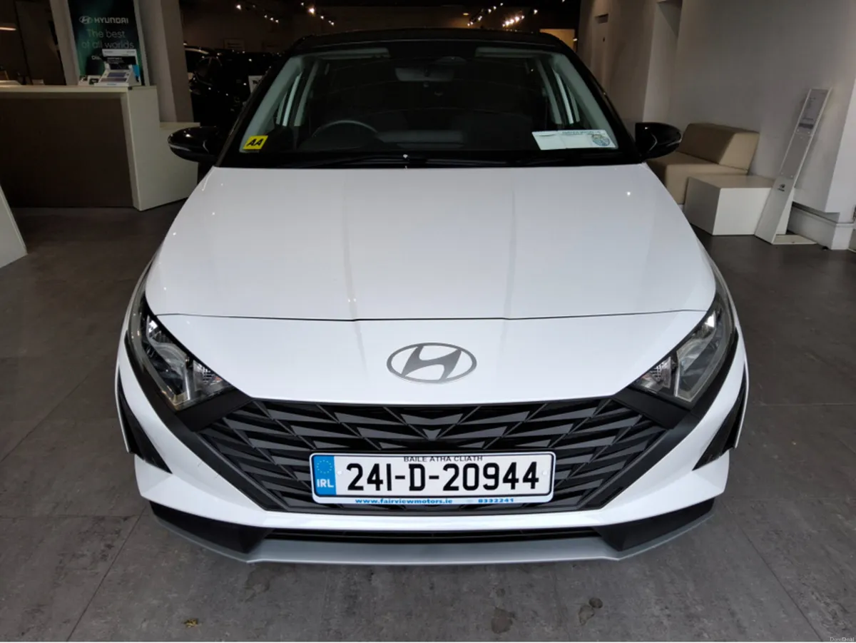 Hyundai i20 DELUXE PLUS - Warranty & AA 2029 - - Image 3