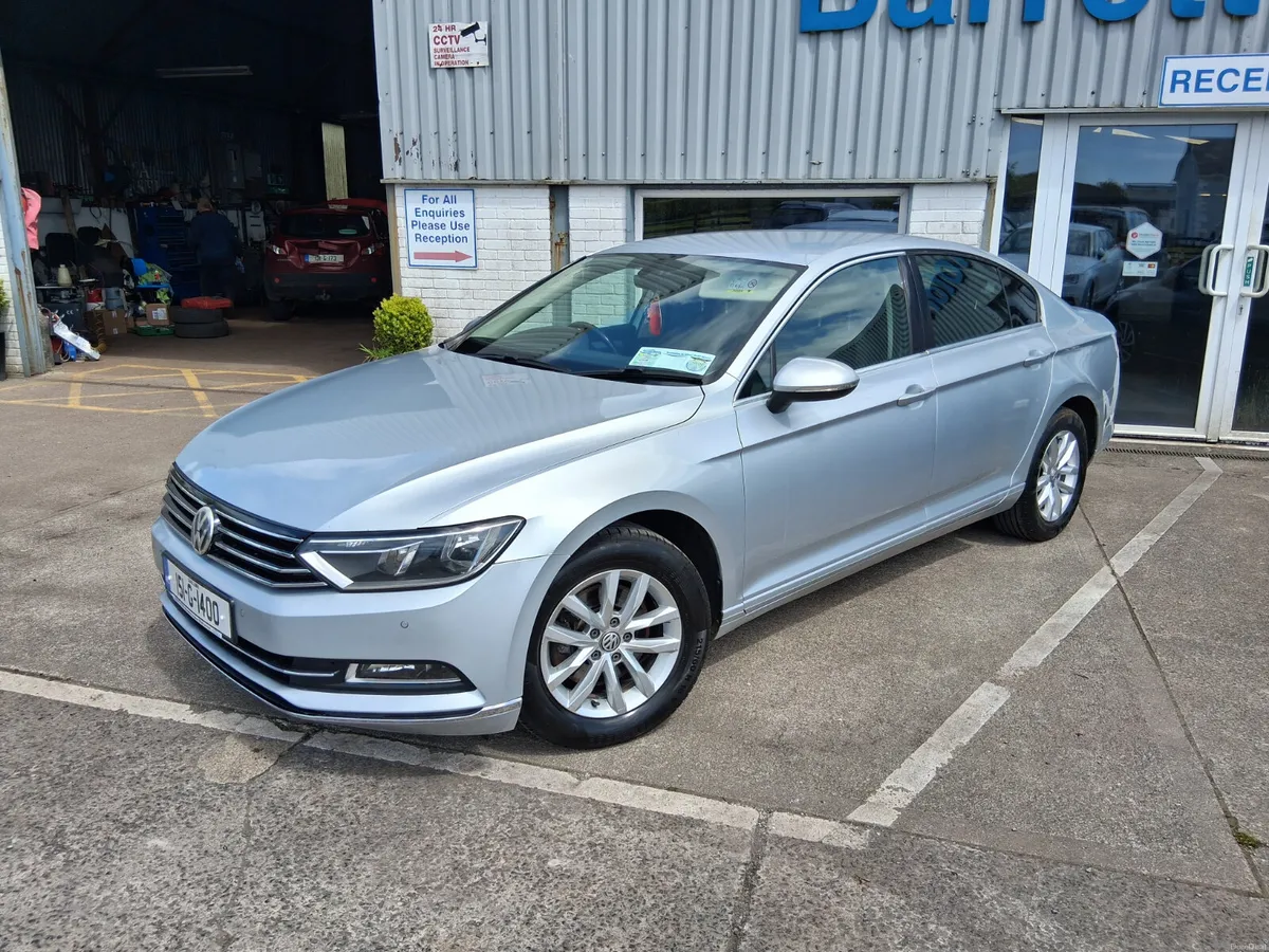 Volkswagen Passat 2015 - Image 2