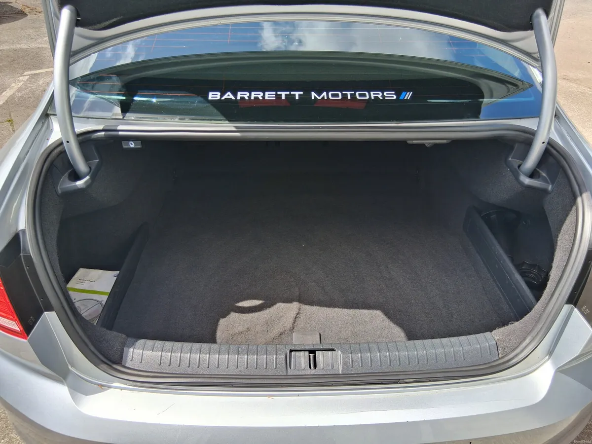 Volkswagen Passat 2015 - Image 6