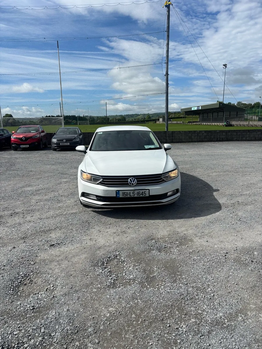 2015 Volkswagen Passat - Image 1