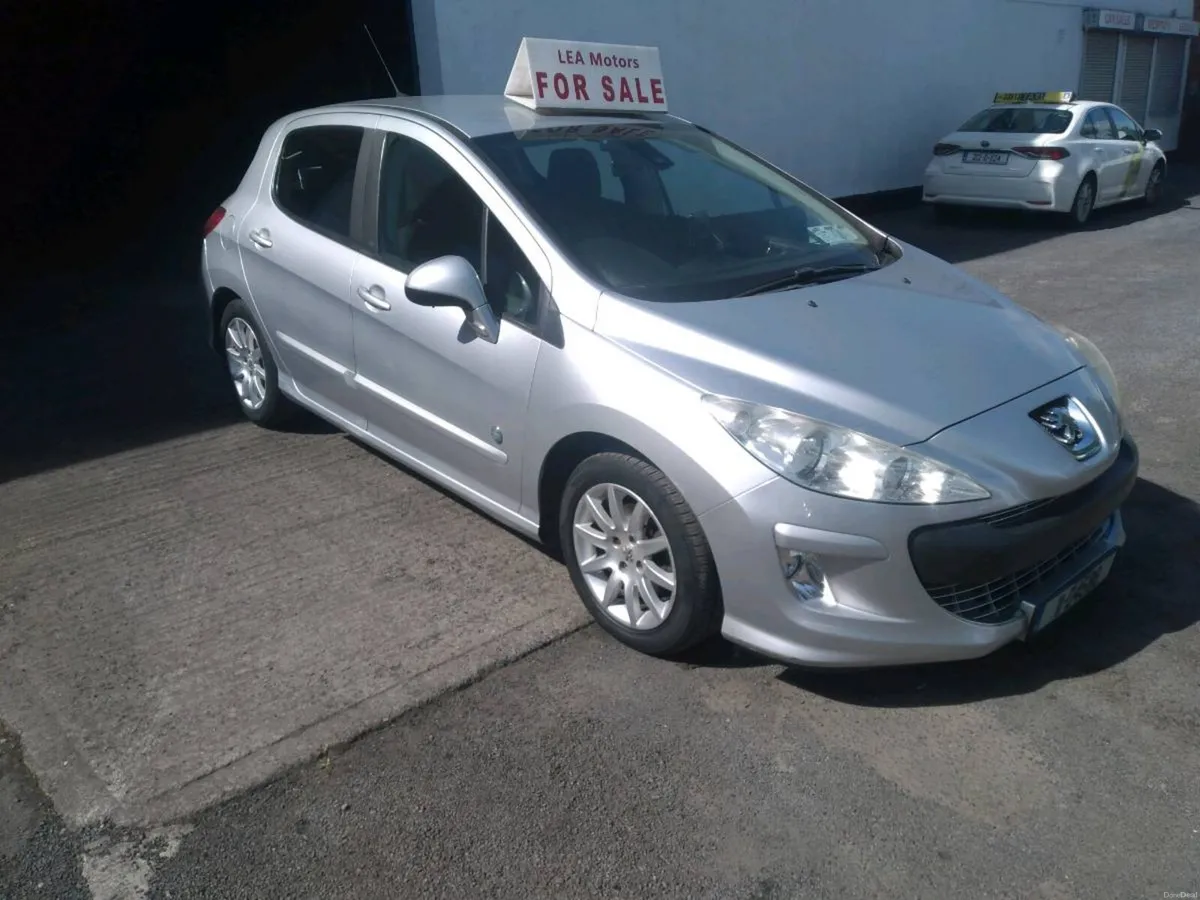Peugeot 308 - Image 1