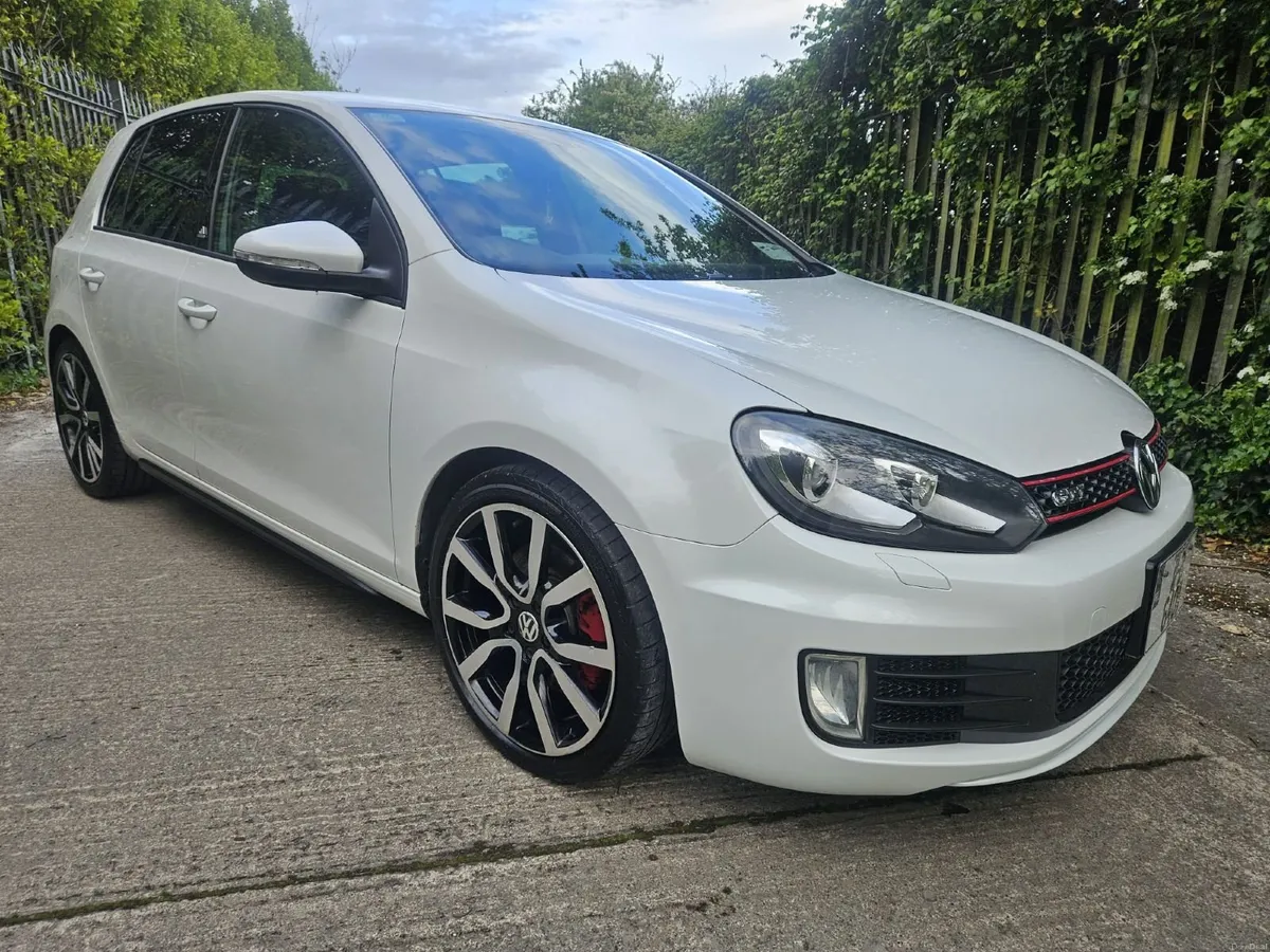 Volkswagen Golf 2009 - Image 2