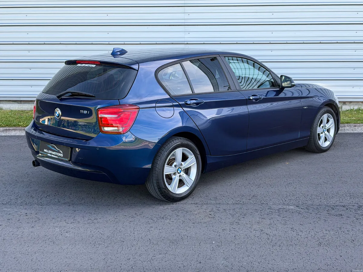 BMW 1-Series 131 Auto (Apple Car Play) - Image 3