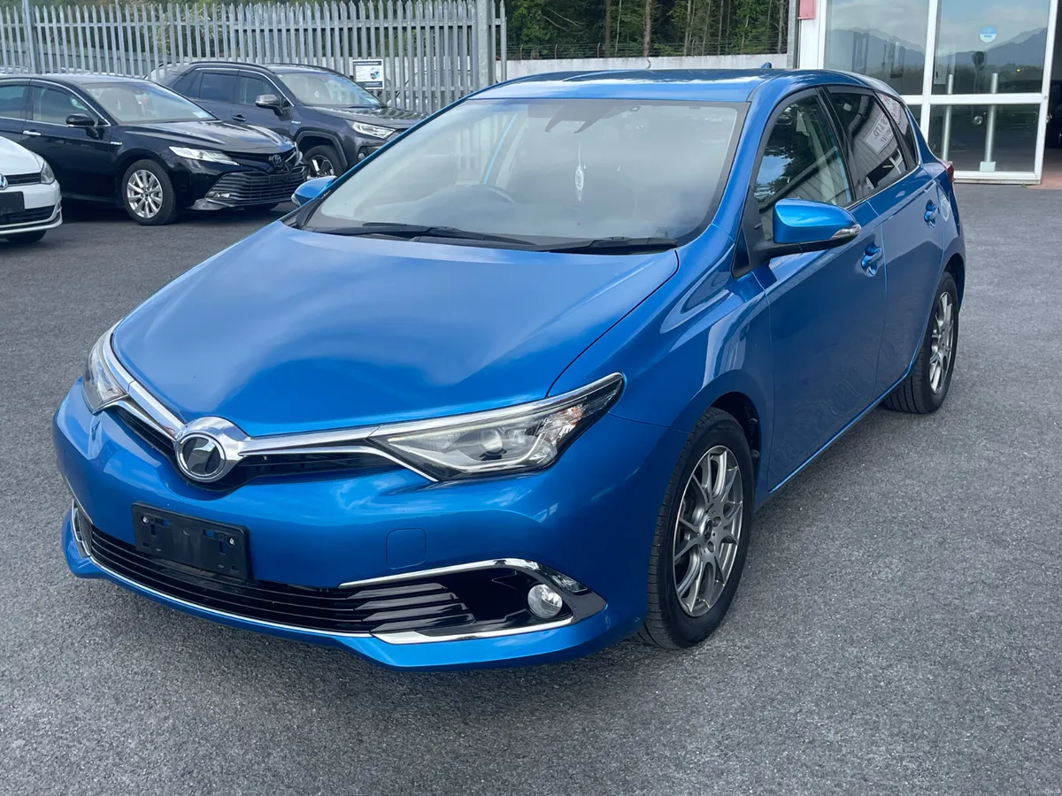 2015–1 Toyota Auris - Image 3