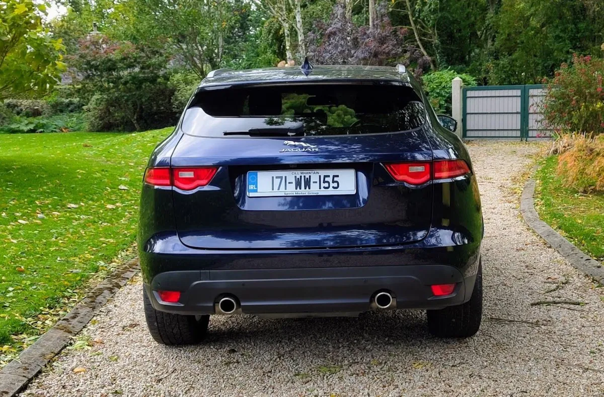 Jaguar F-Pace 3 litre 2017 - Image 2