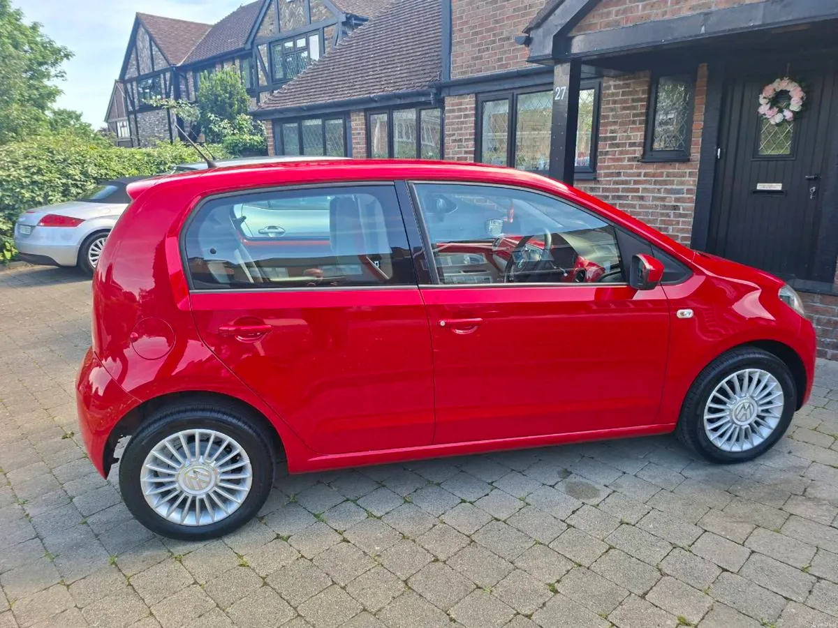 VOLKSWAGON  UP AUTOMATIC 2015 TOTALLY UNMARKED - Image 2