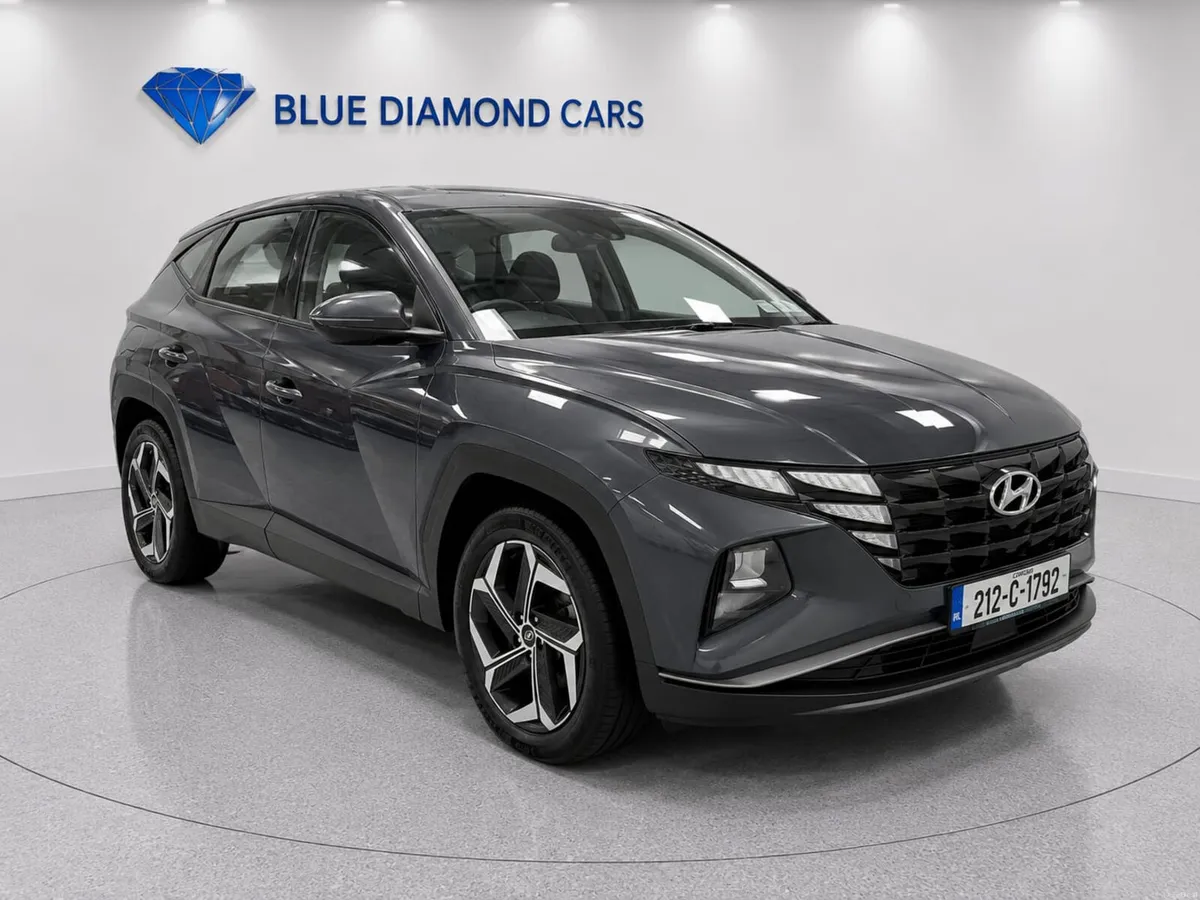 EXTREAMLY LOW MILEAGE 29,000 KM - 1 OWNER CAR 4WD - Image 1