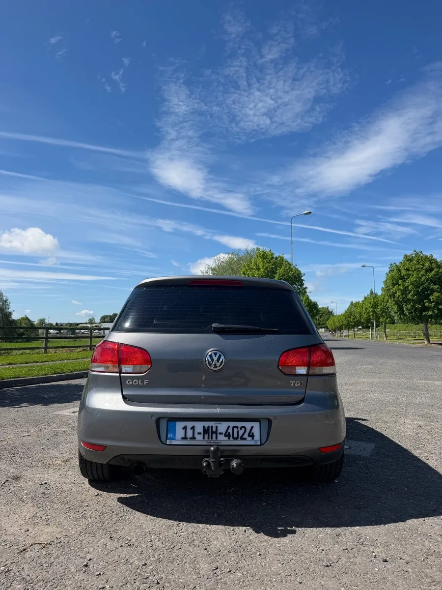 Volkswagen Golf 2011 AUTO 1.6 TDI - Image 3