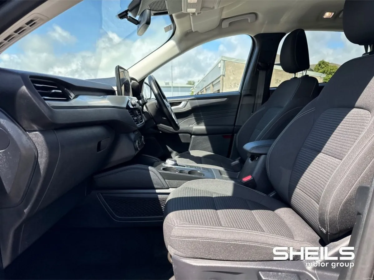 Ford Kuga 2.5 Duratec 225PS PHEV Titanium Auto - Image 5