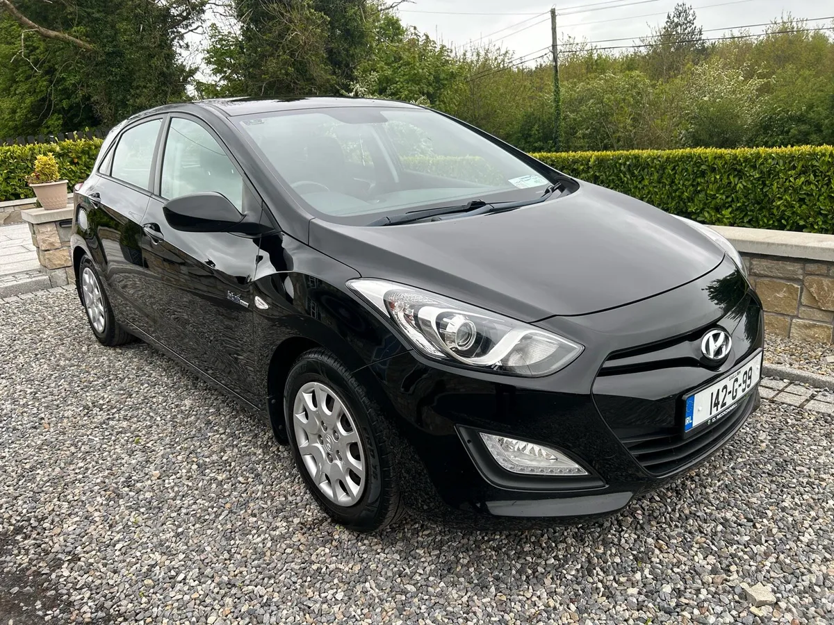 2014 Hyundai i30 classic 1.4 petrol - Image 1