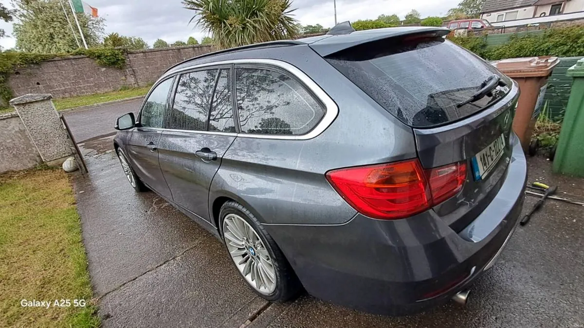 2014 BMW 320d Touring Luxury Edition – Space Grey - Image 4