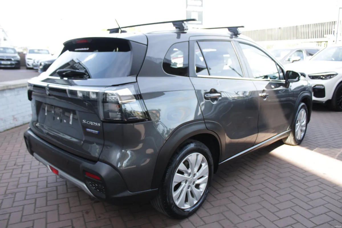 Suzuki SX4 S-Cross 2023 - Image 4