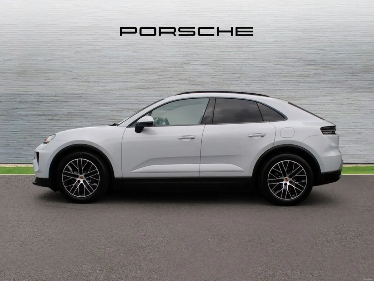 Porsche Macan Electric - Image 4