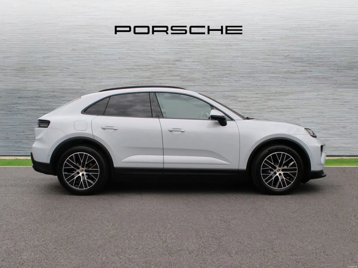 Porsche Macan Electric - Image 4