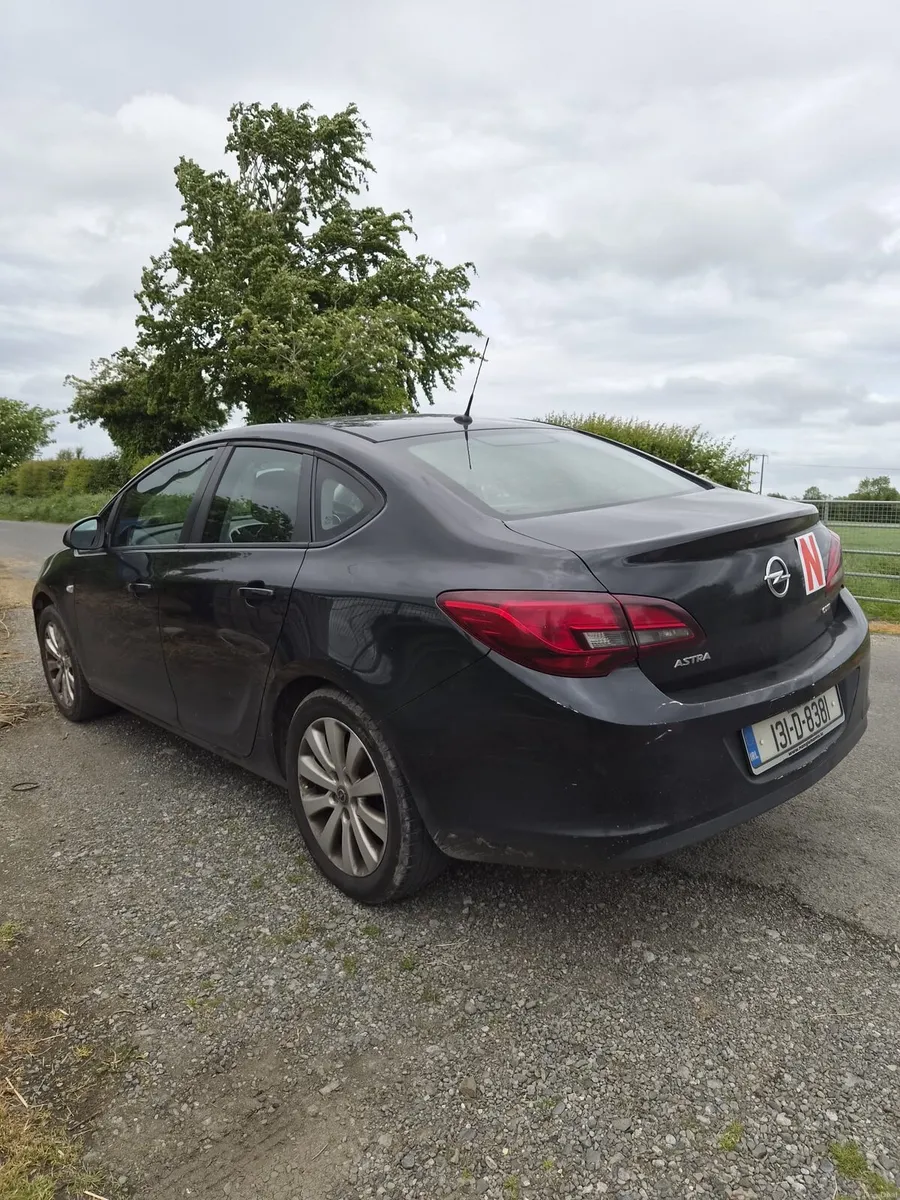 Opel Astra sedan 2013 New Nct - Image 4