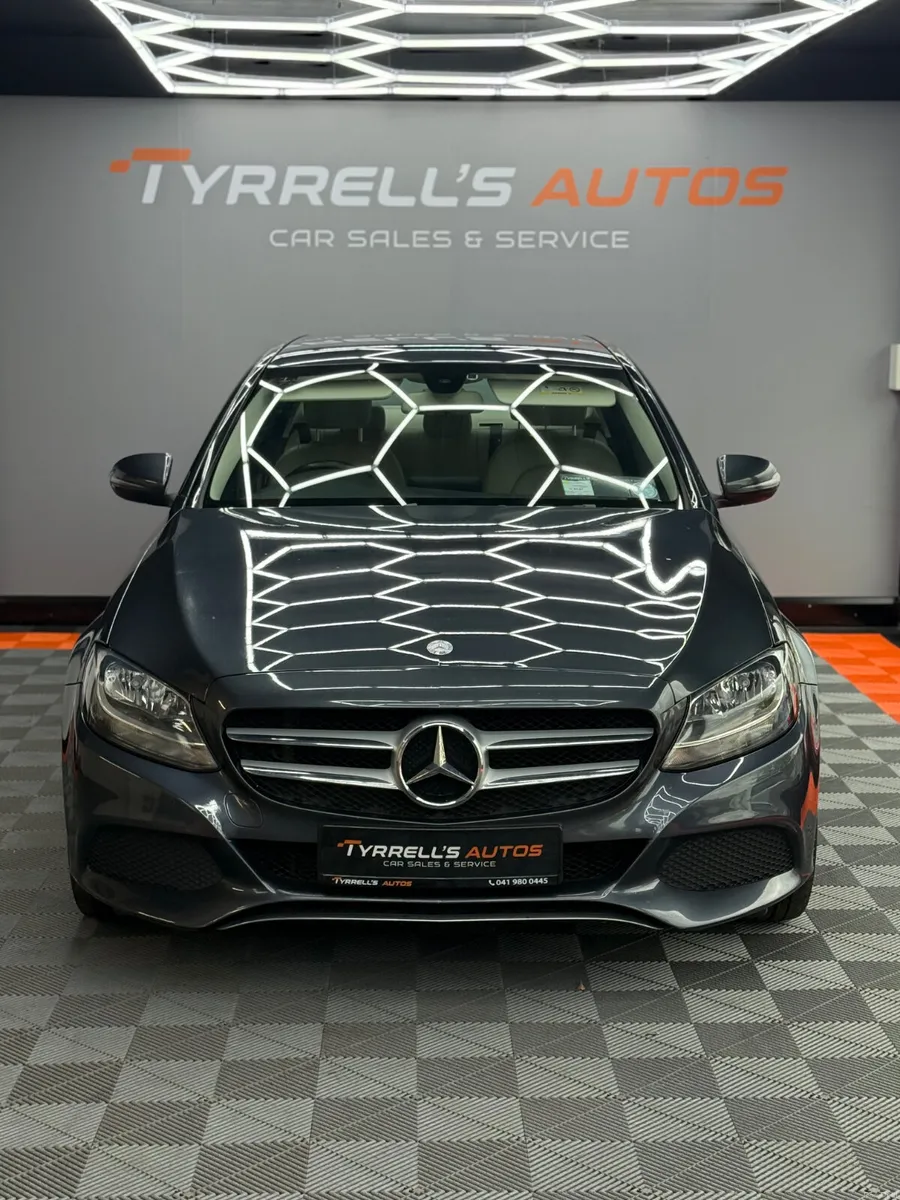 Mercedes-Benz C-Class Automatic "LOW KMS" 2017 - Image 3