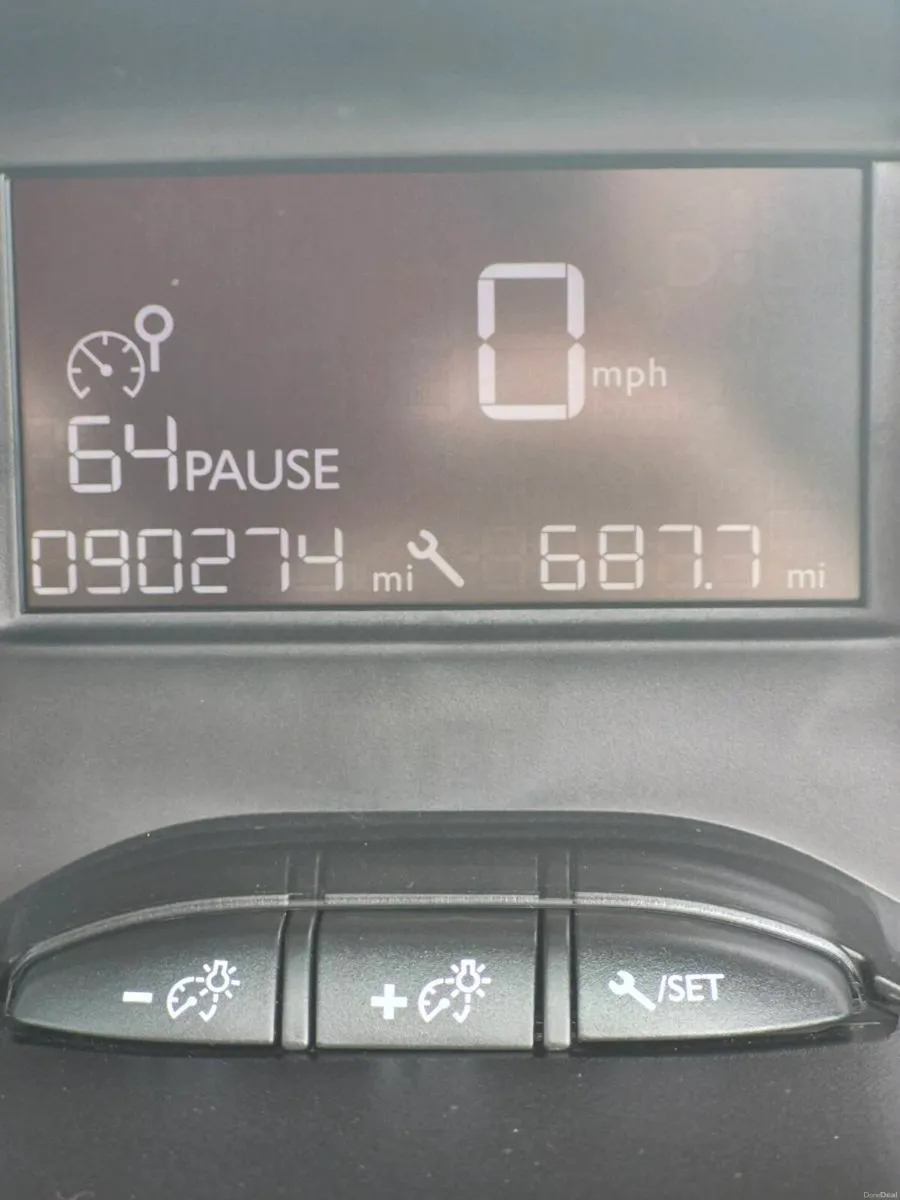 Car - Image 3