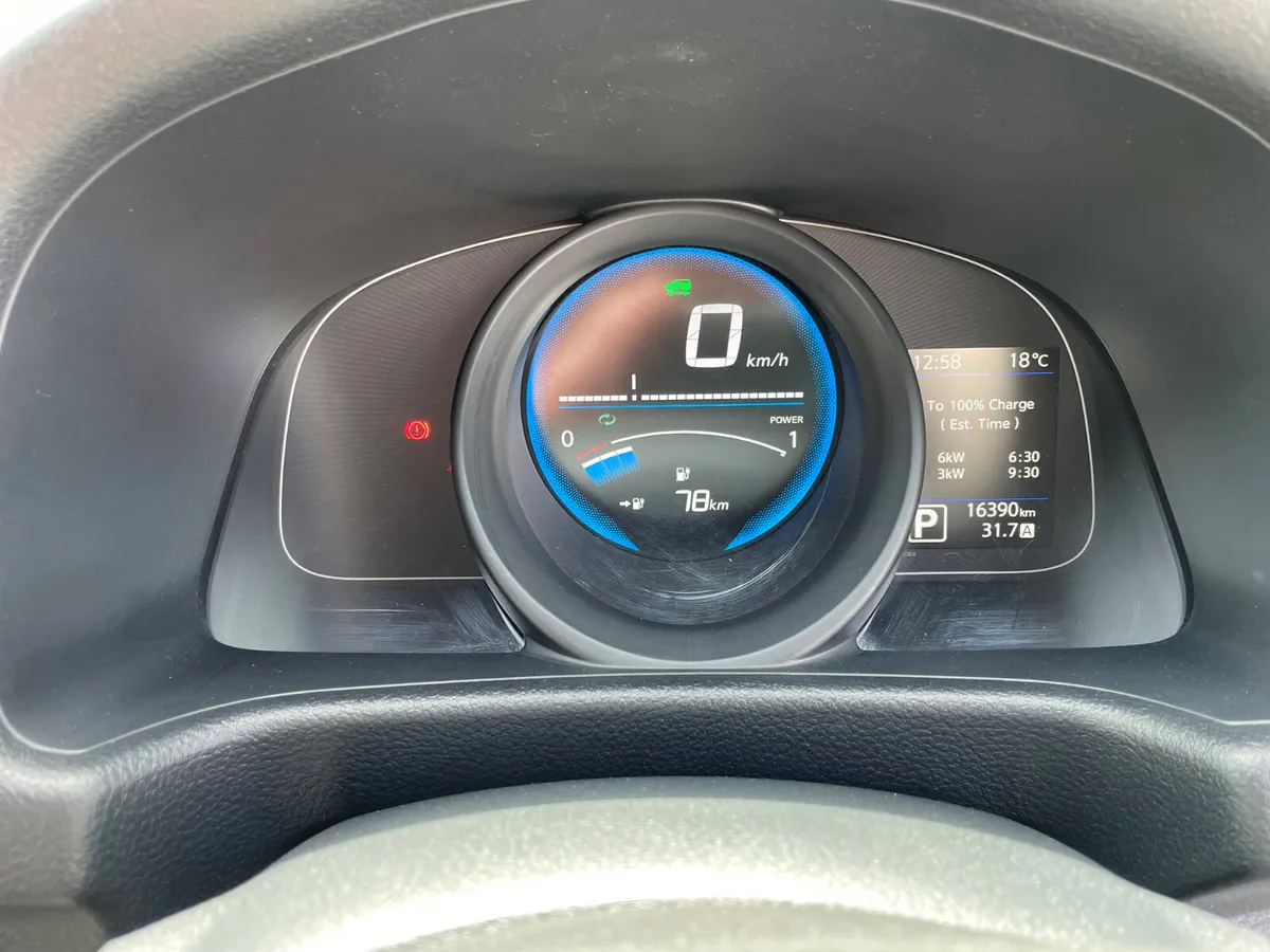 PRICE EX VAT - 40KWH - HEATED LEATHER - TINY KMS - Image 2