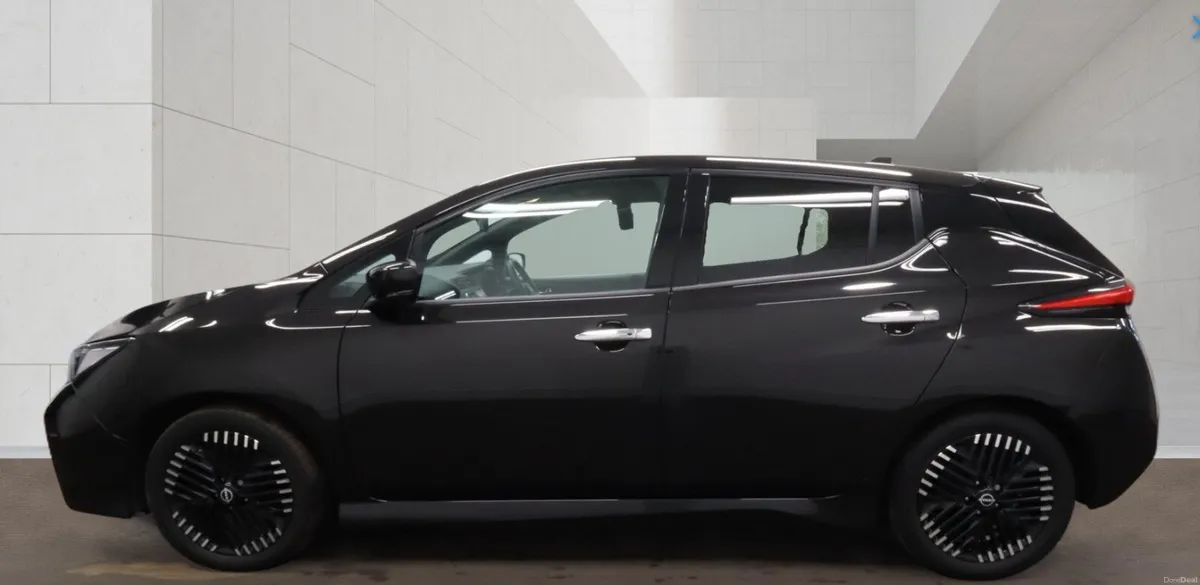 2022 Nissan Leaf N-Connecta - Image 3