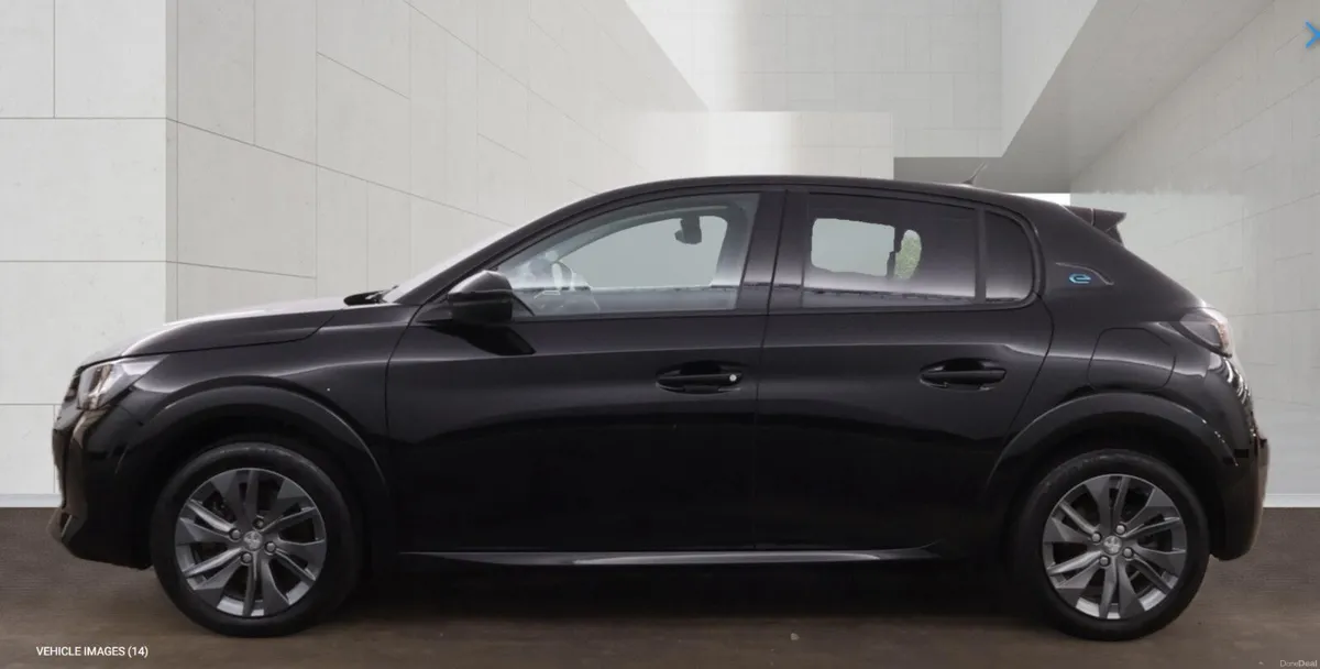 2022 Peugeot 208 Allure Premium EV - Image 4