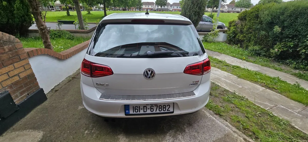Volkswagen Golf 2016 - Image 2