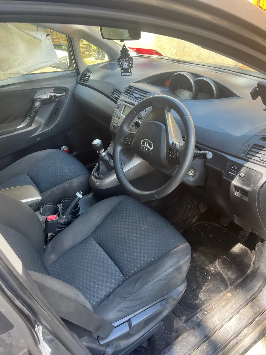Toyota Verso 2010 - Image 2