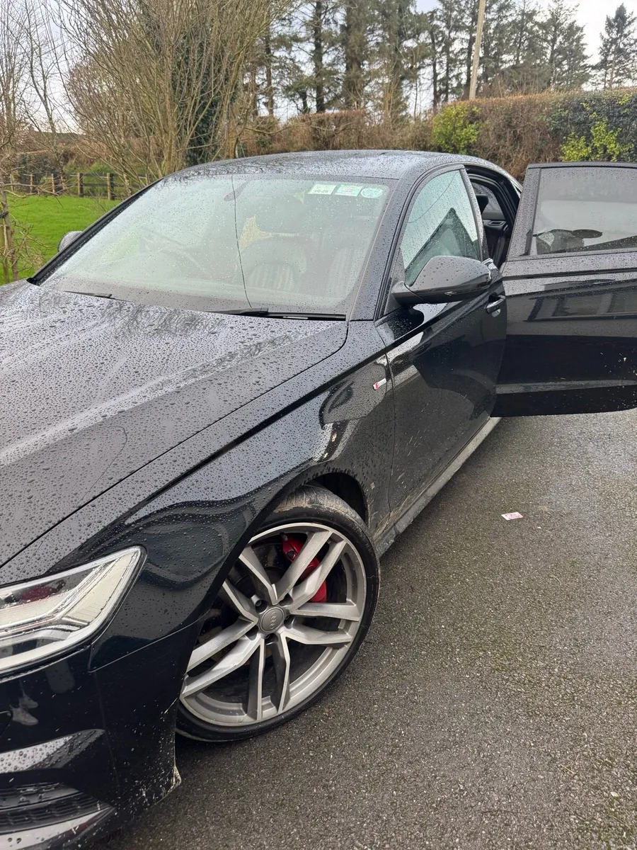 Audi A6 3.0V6 Tdi Quattro Black Editon 276PS - Image 2