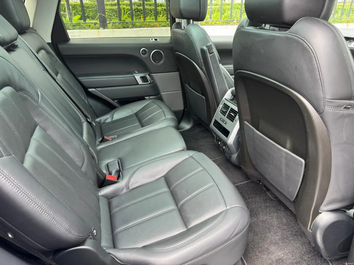 LAND ROVER RANGE ROVER SPORT P400E HSE DYANMIC - Image 4