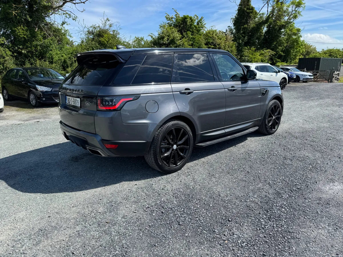 Range Rover Sport 3.0TDV6.2 seat commercial - Image 3