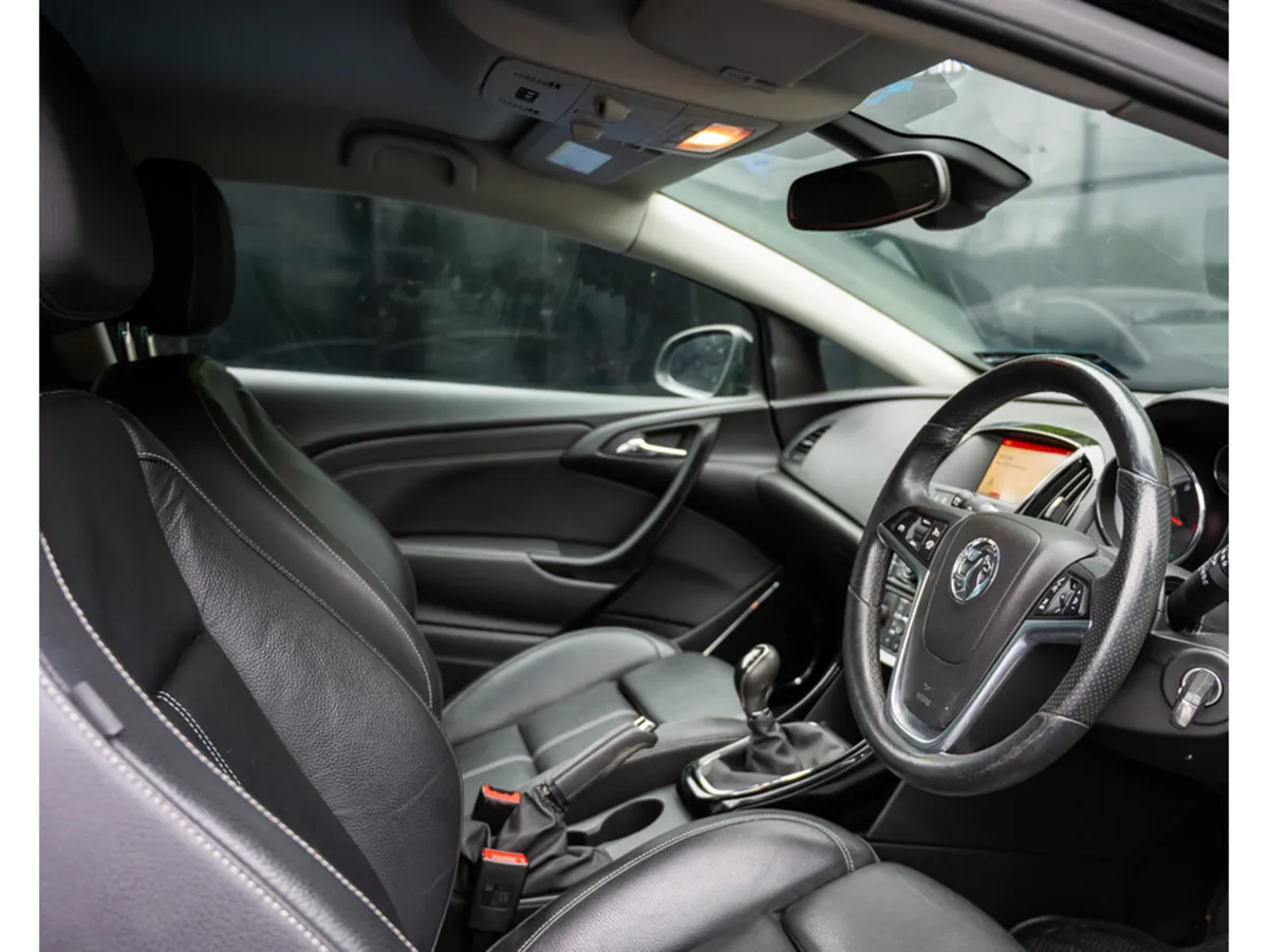 Vauxhall Astra 1.4 GTC TURBO LIMITED EDITION - Image 3