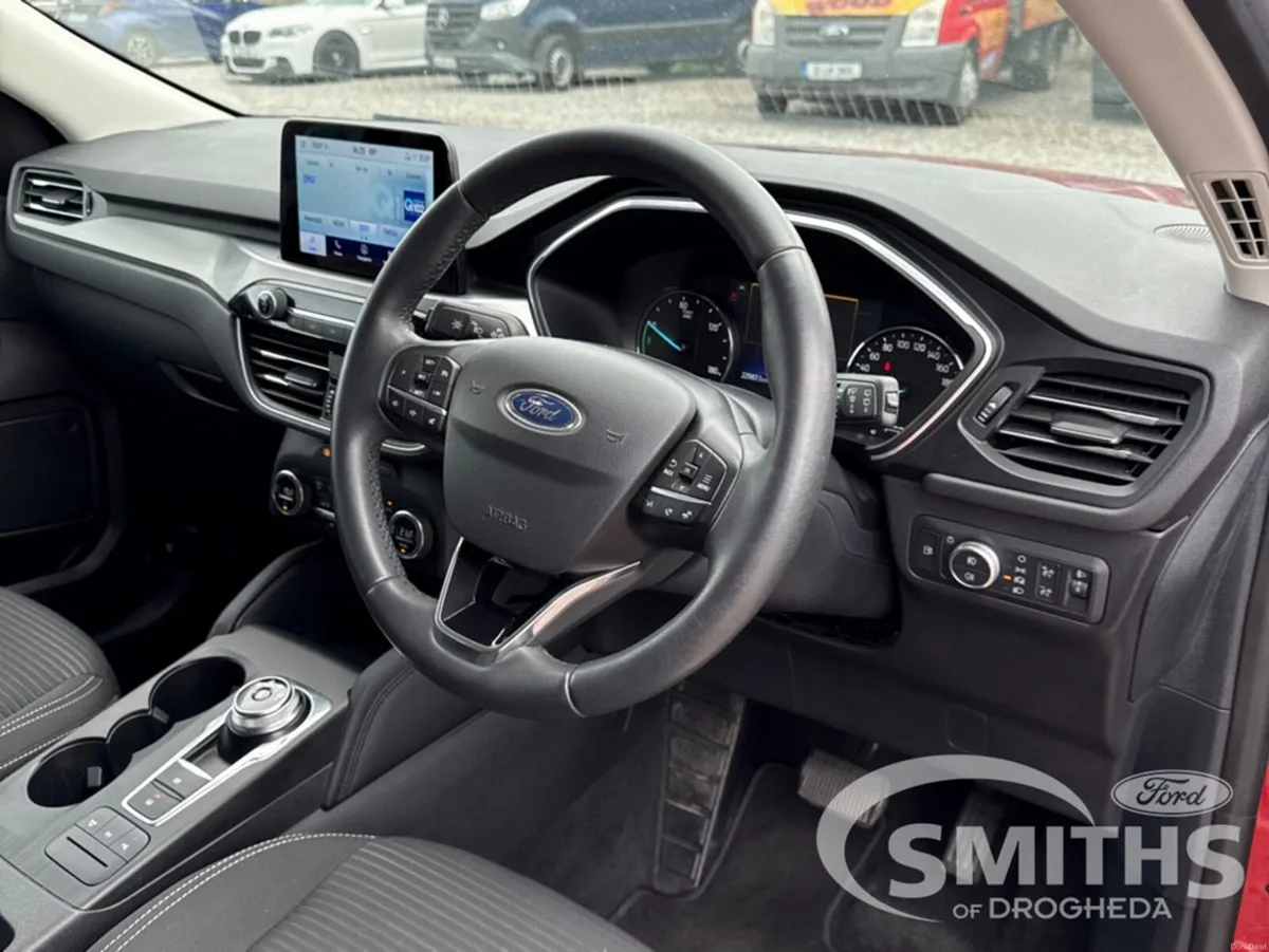 Ford Kuga TITANIUM 2.5 PHEV 225PS - Image 2