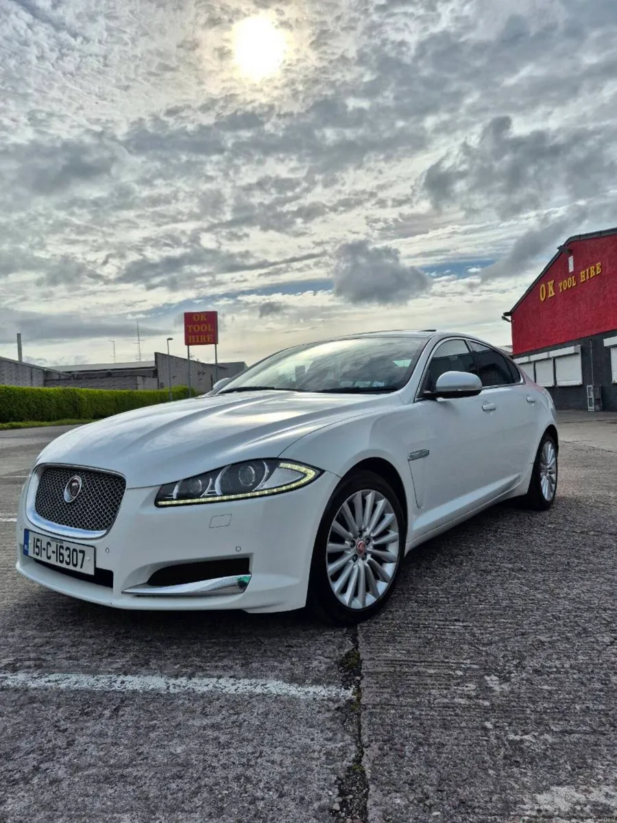 Jaguar xf 2.2 diesel automatic sunroof model - Image 2