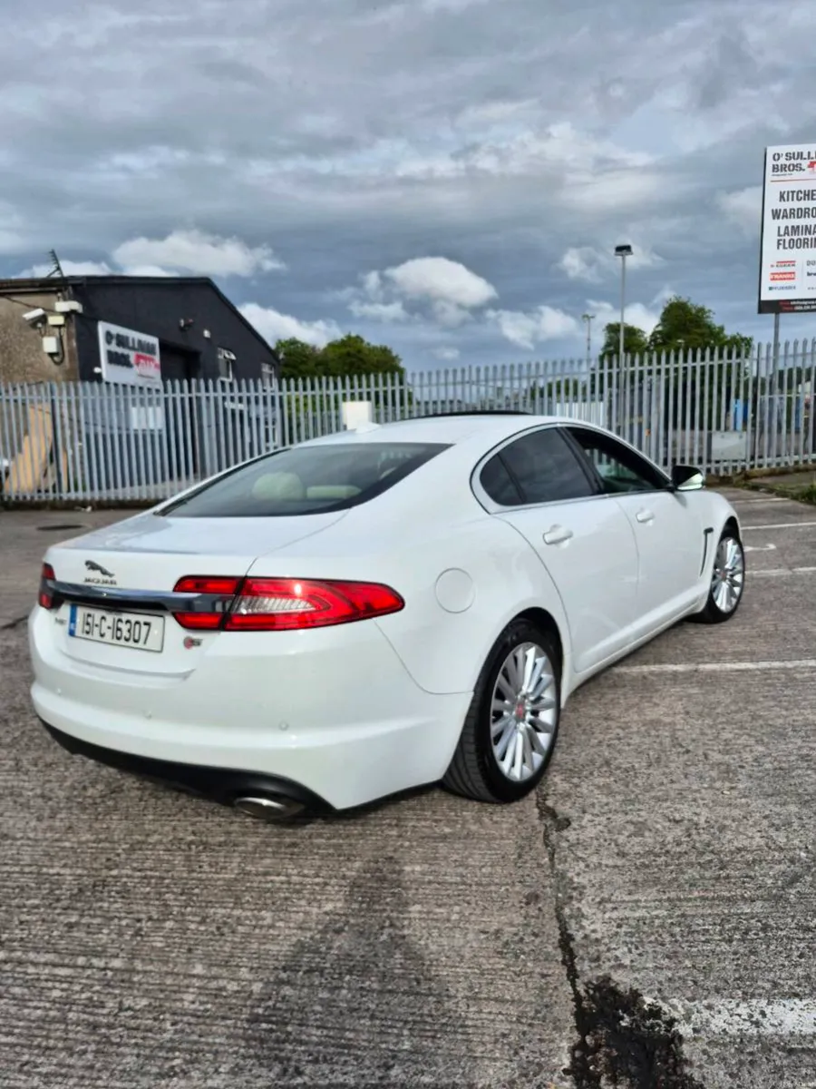 Jaguar xf 2.2 diesel automatic sunroof model - Image 4