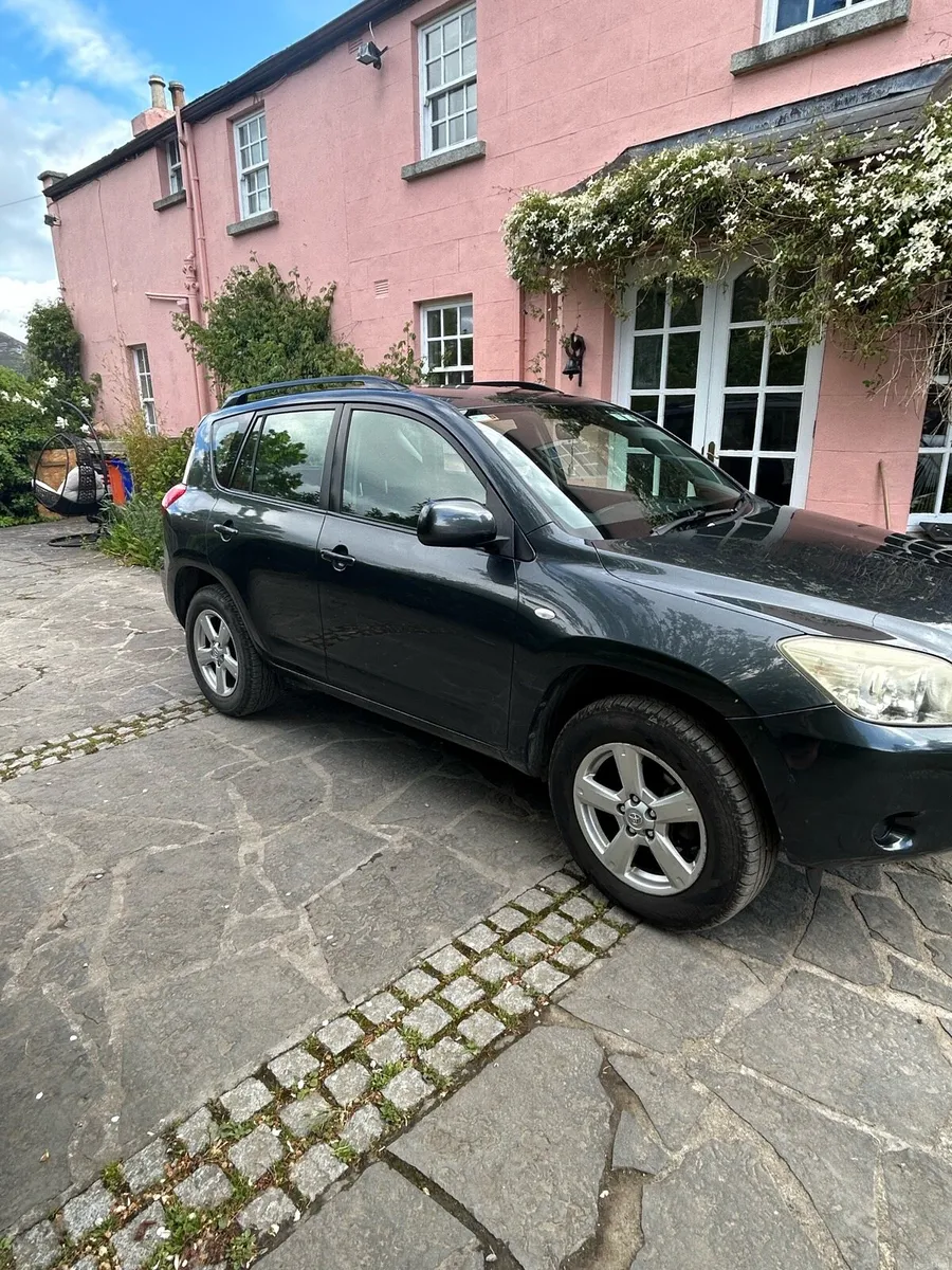 Toyota Rav 4 - Image 2