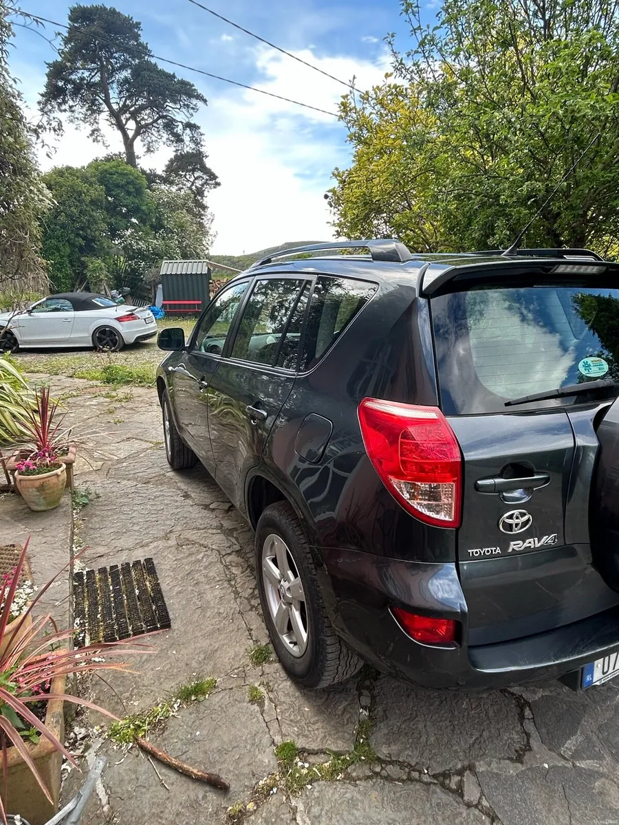 Toyota Rav 4 - Image 4