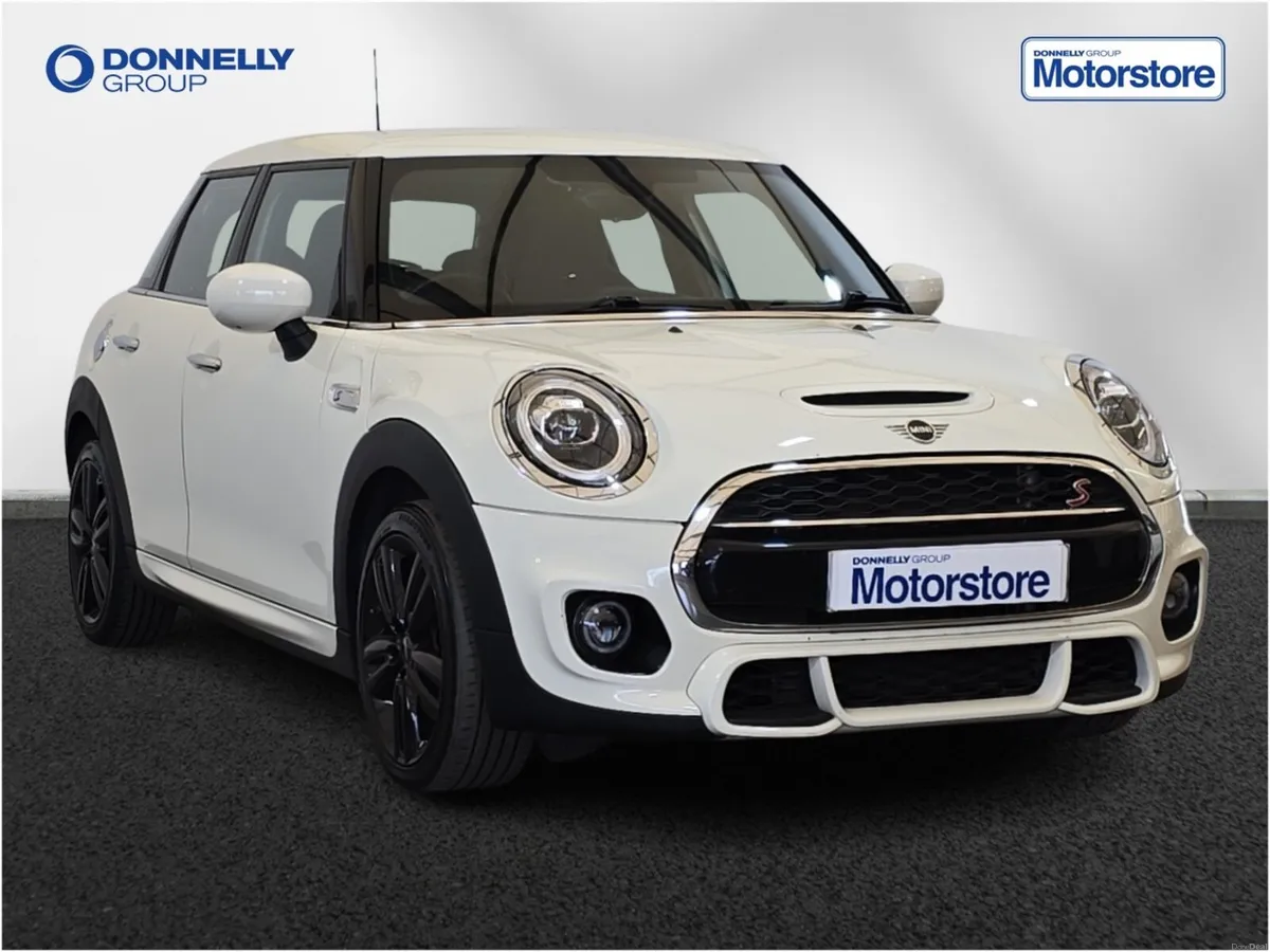 MINI HATCHBACK Cooper S Sport - Image 1